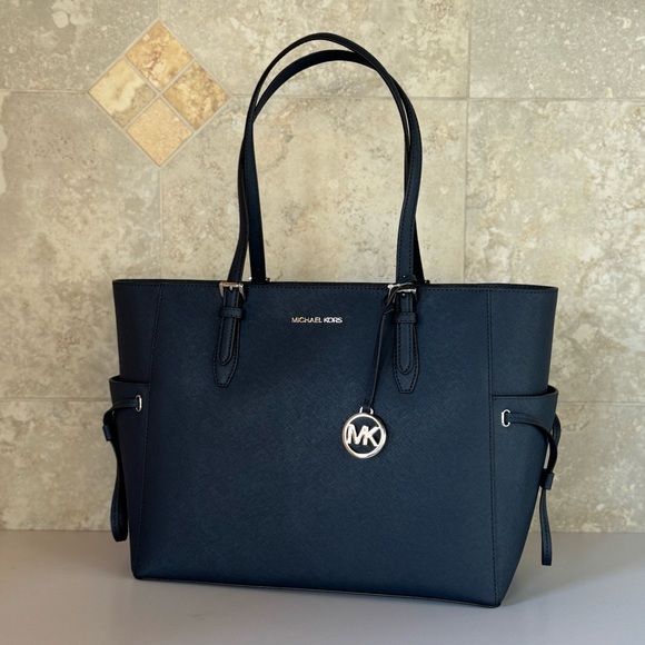 Michael Kors Gilly Large Drawstring Tote Shoulder Bag Dark Navy/Silver - Picture 4 of 12